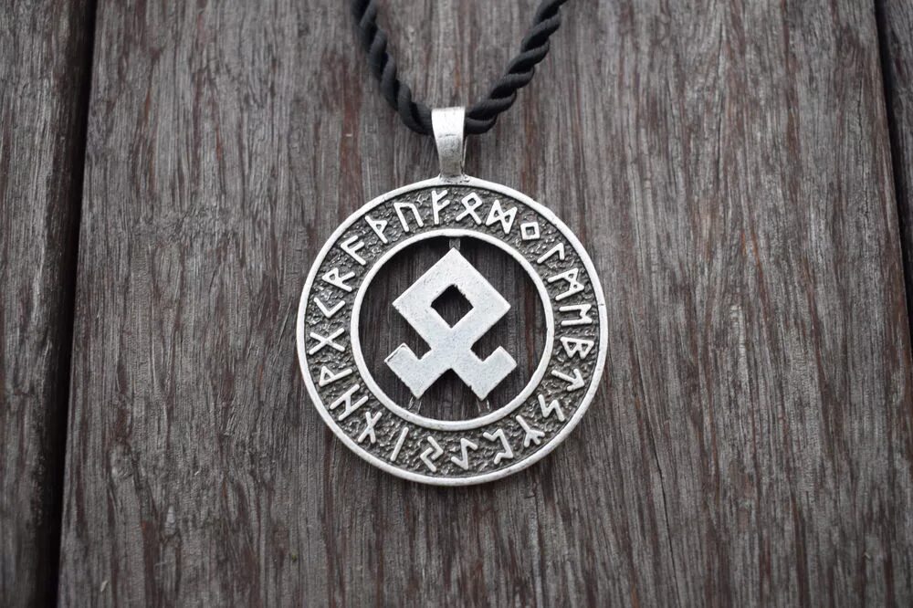 Скандинавская руна одал. Значение руны отала. Руны одала. Руна одал (отал). Руна одал (отал).