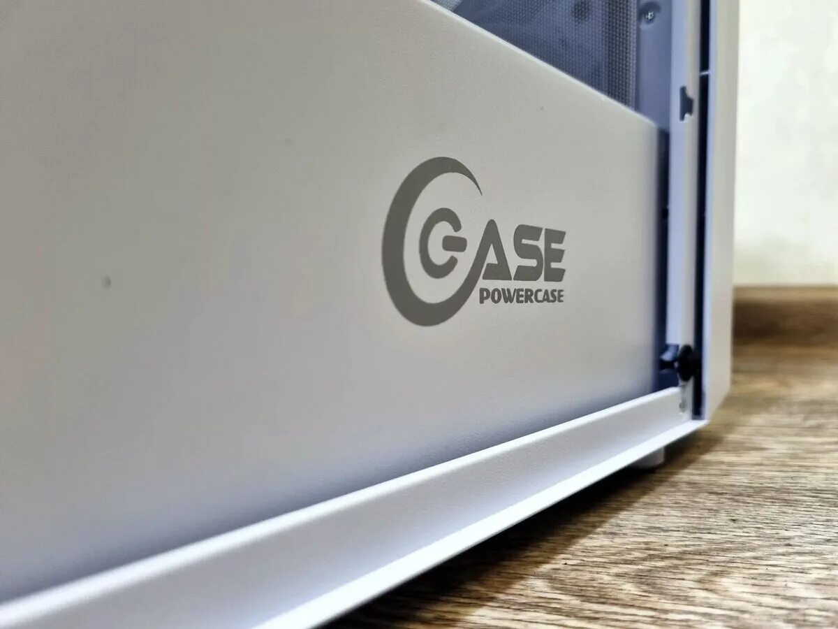 Powercase mistral air. Powercase mistral evo. powercase mistral evo white cmiew-f4s. корпус powercase mistral edge. powercase evo white.