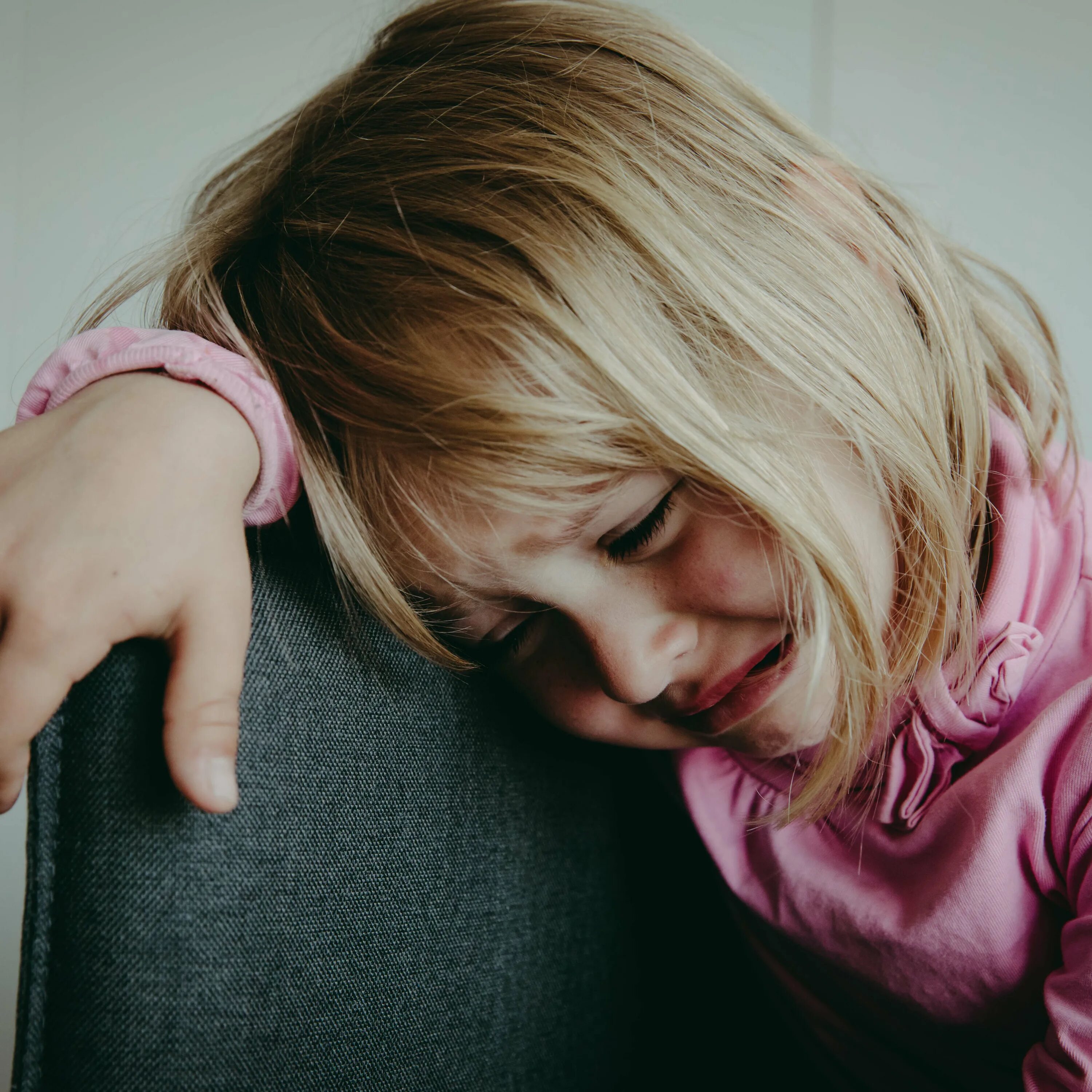 Злодейский путь новелла. У дочери депрессия. Злодейская дочь в депрессии. Дочери от депрессии. Злодейский путь арт.