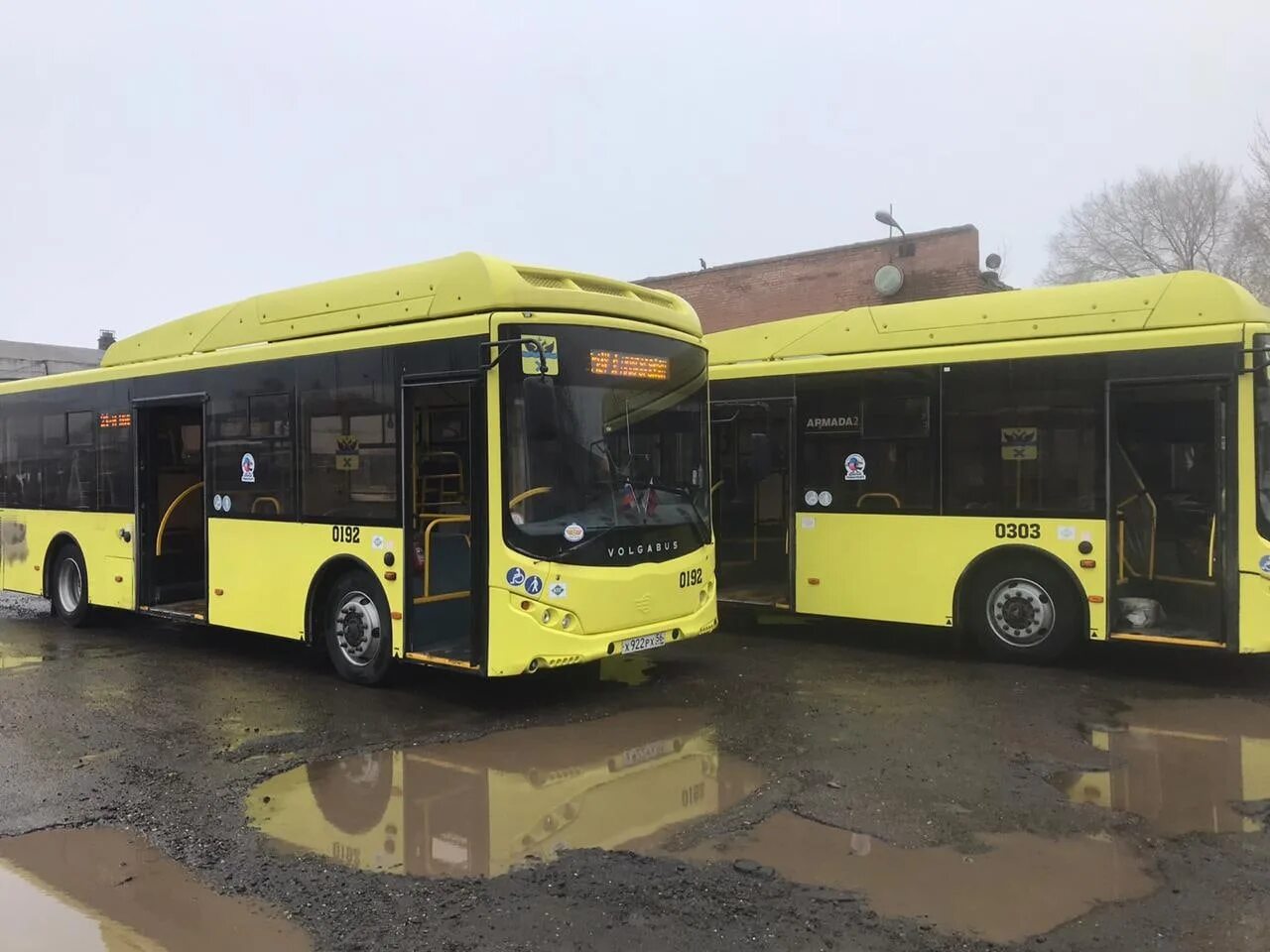 Автобусы ЛИАЗ Оренбург. 21 Автобус Оренбург. Муниципальные автобусы Оренбург. Желтые автобусы Оренбург.