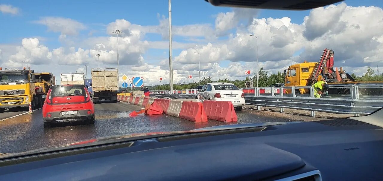 Сервис камаз на парнасе. Покраска камаза. Камаз центр березовский. Парнас камаз. Камаз центр астрахань.