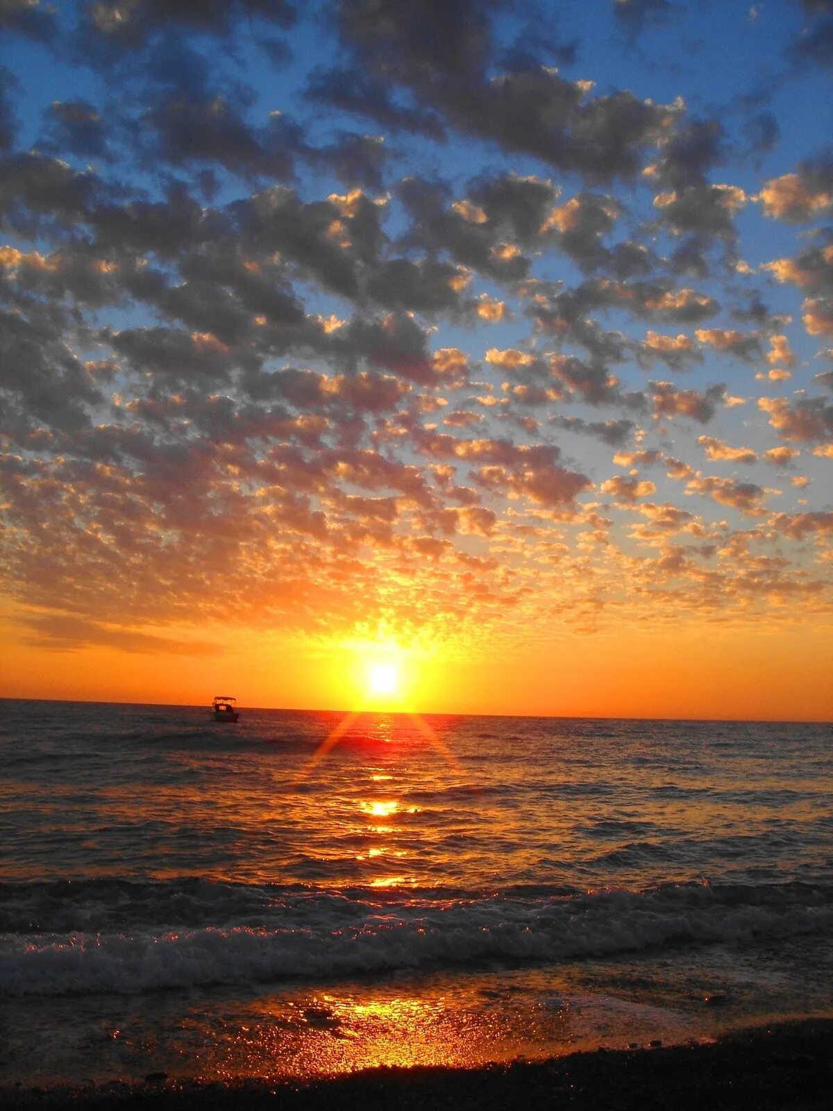 Рассвет на море