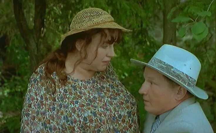 Кордон кузьмича из фильма. Русалка из особенностей рыбалки. Кадры из фильма моя мама русалка. Мария семенова русалка из фильма особенности национальной рыбалки. Охота национальной рыбалки кузьмич.