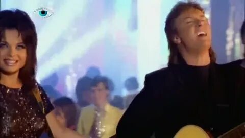 Песня королева кто поет
