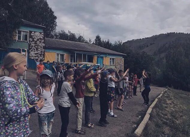 Лагерь красэйр красноярск корпуса. База отдыха красэйр, красноярск. Лагерь красэйр красноярск. Красноярск улица базайская 353. Красэйр лагерь.