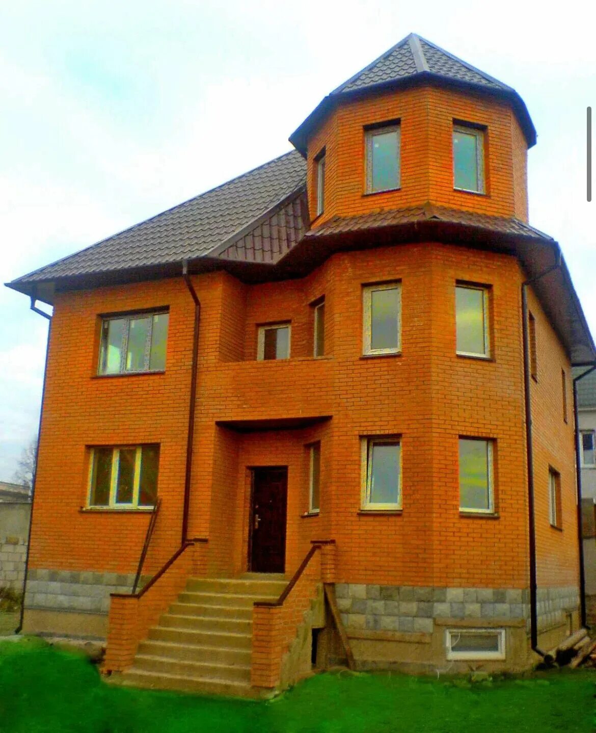 Дом кирпичный 3 этажный. Дом кирпичный 3 этажный. Дом кирпич. Дом кирпичный 3 этажный. Дом кирпичный 3 этажный.