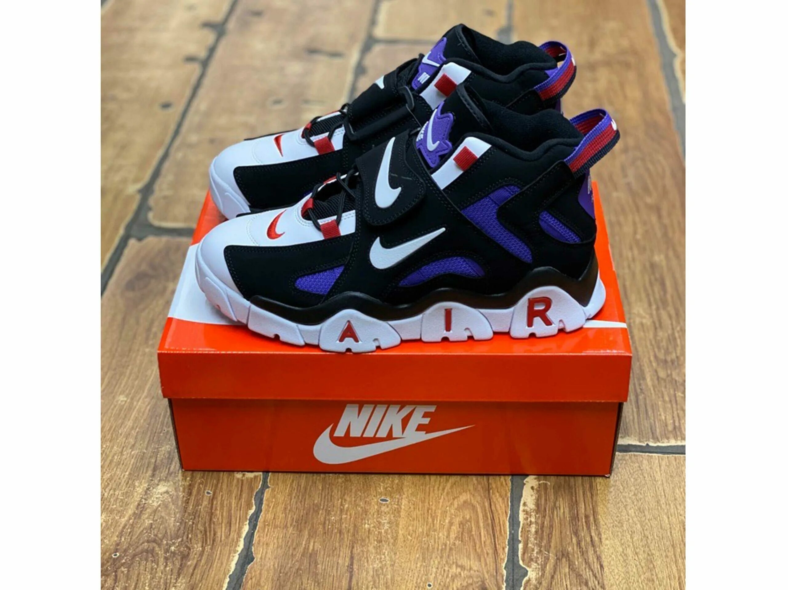 Купить найк оптом. Nike Air Barrage Black Hyper grape. Nike Barrage Low. Кроссовки Nike Air Barrage Mid. Nike Air Barrage 1996.