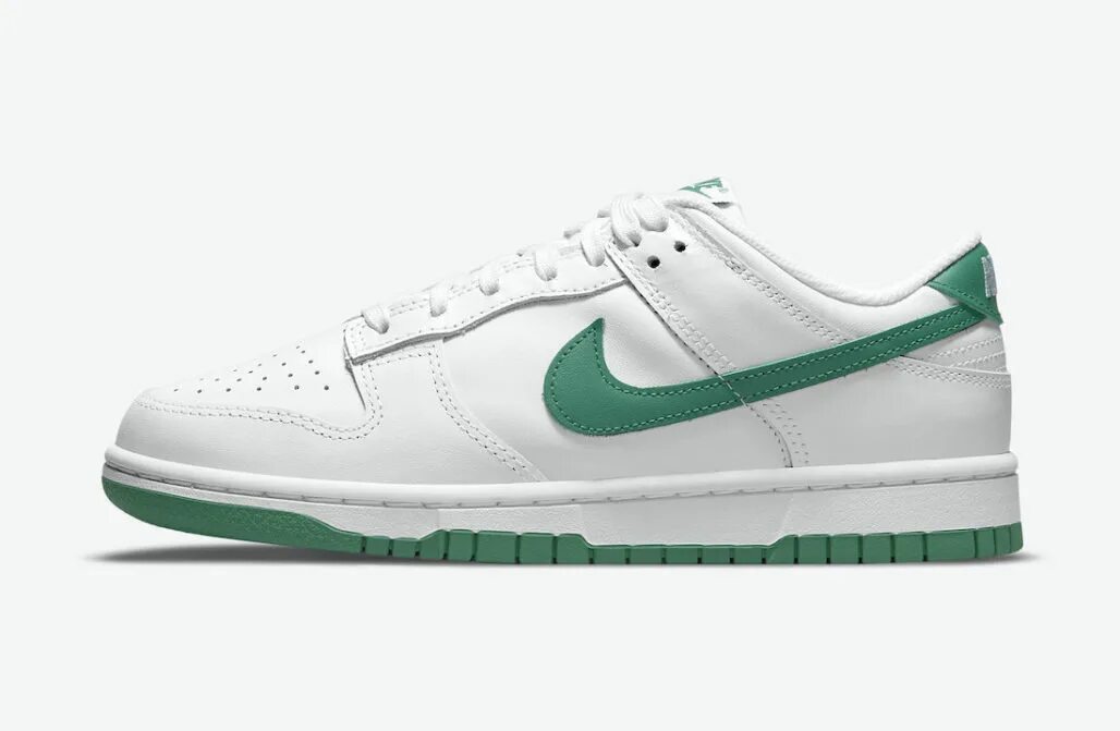 Когда вышел найк. Nike Dunk Low Green Glow. Nike Dunk Low Green White. Nike Dunk Green White. Nike Dunk Low Green.