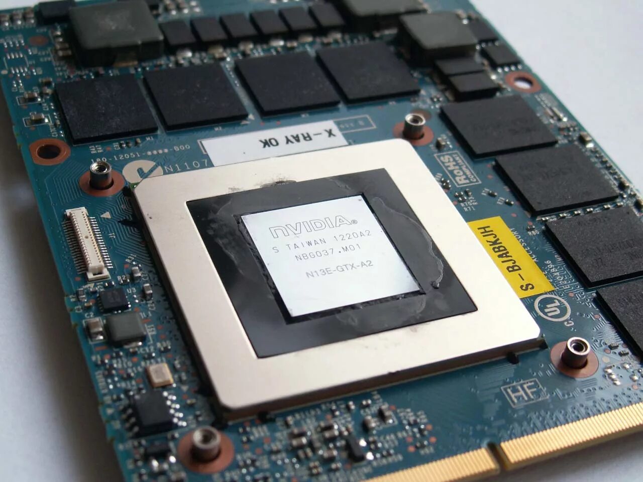 Дискретная видеокарта это. Видеочип NVIDIA GEFORCE GTX 680mx. Дискретная видеокарта GEFORCE MX для ноутбука. Видеокарта ноутбука Acer GTX 660. Чип видеокарты для ноутбука асус к50ав.
