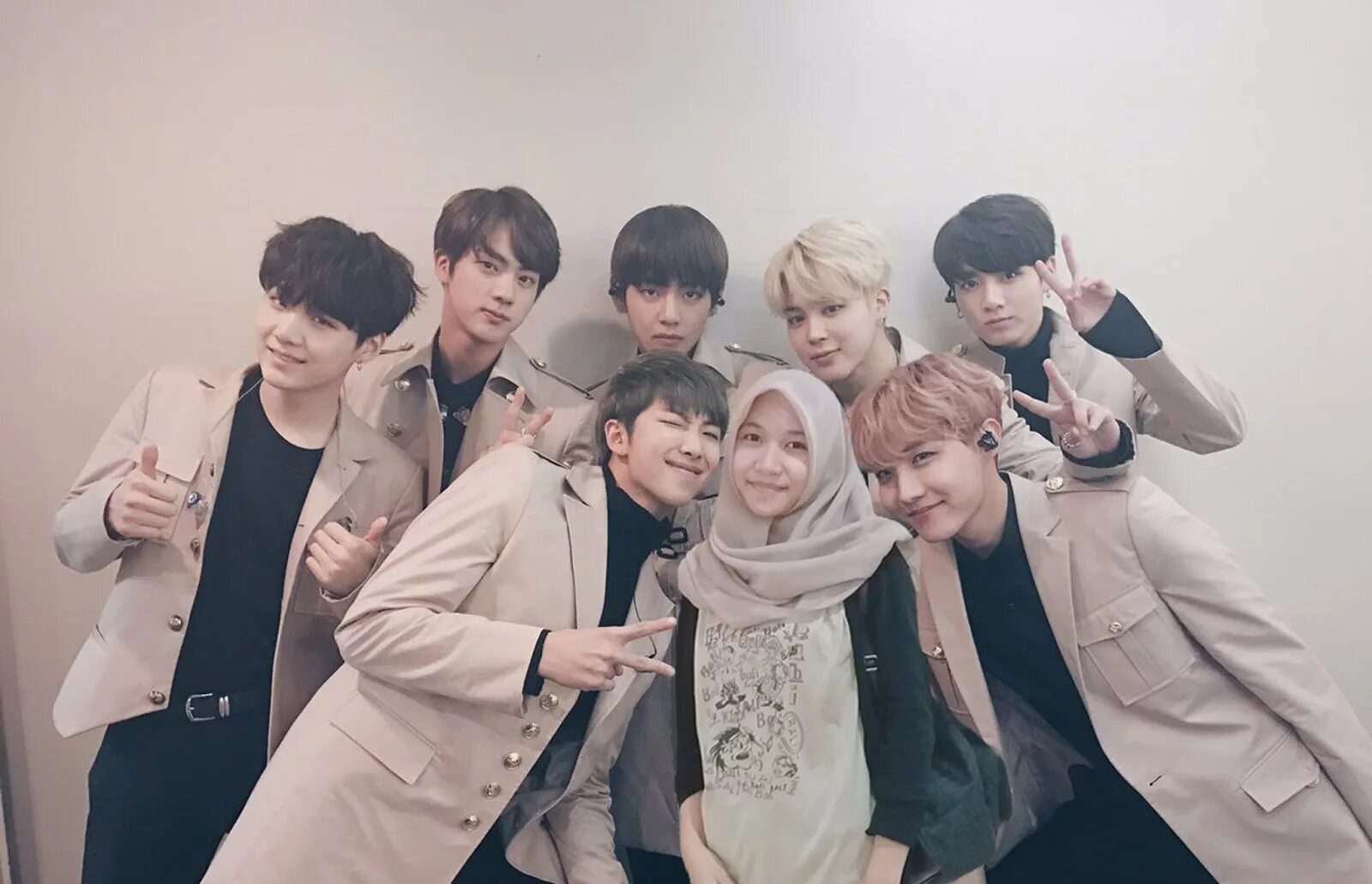 Bts sub. Fan meeting бтс. фанаты бтс. bts fans. фанатки бтс.