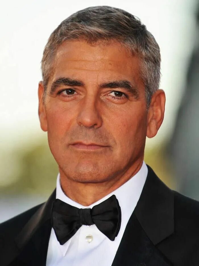 Джордж Клуни. Джордж Клуни стрижка. Джордж Клуни в 50 лет.