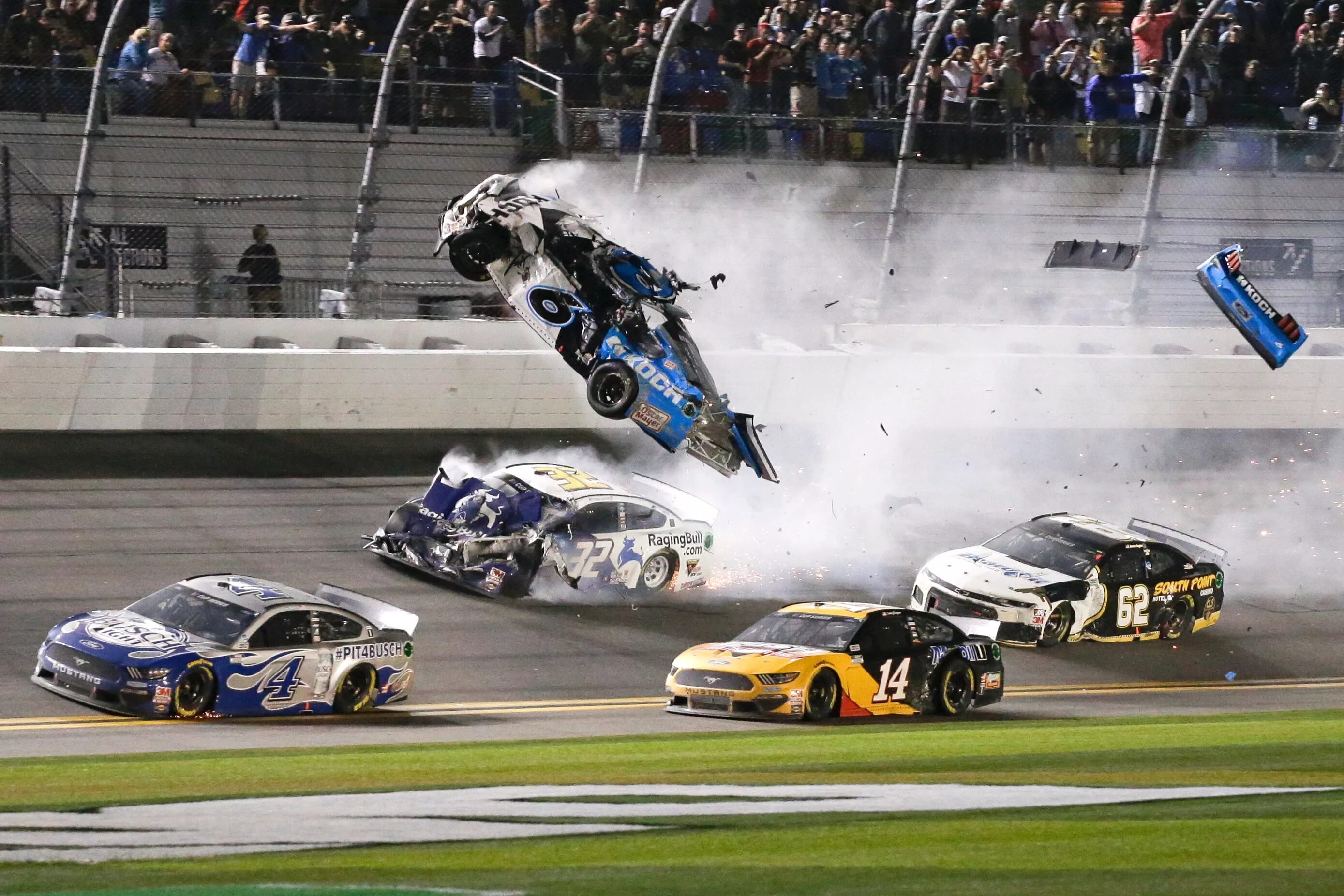 Дайтона наскар. Гонка наскар Дайтона. Наскар Дайтона 500. NASCAR Daytona 500 2020.