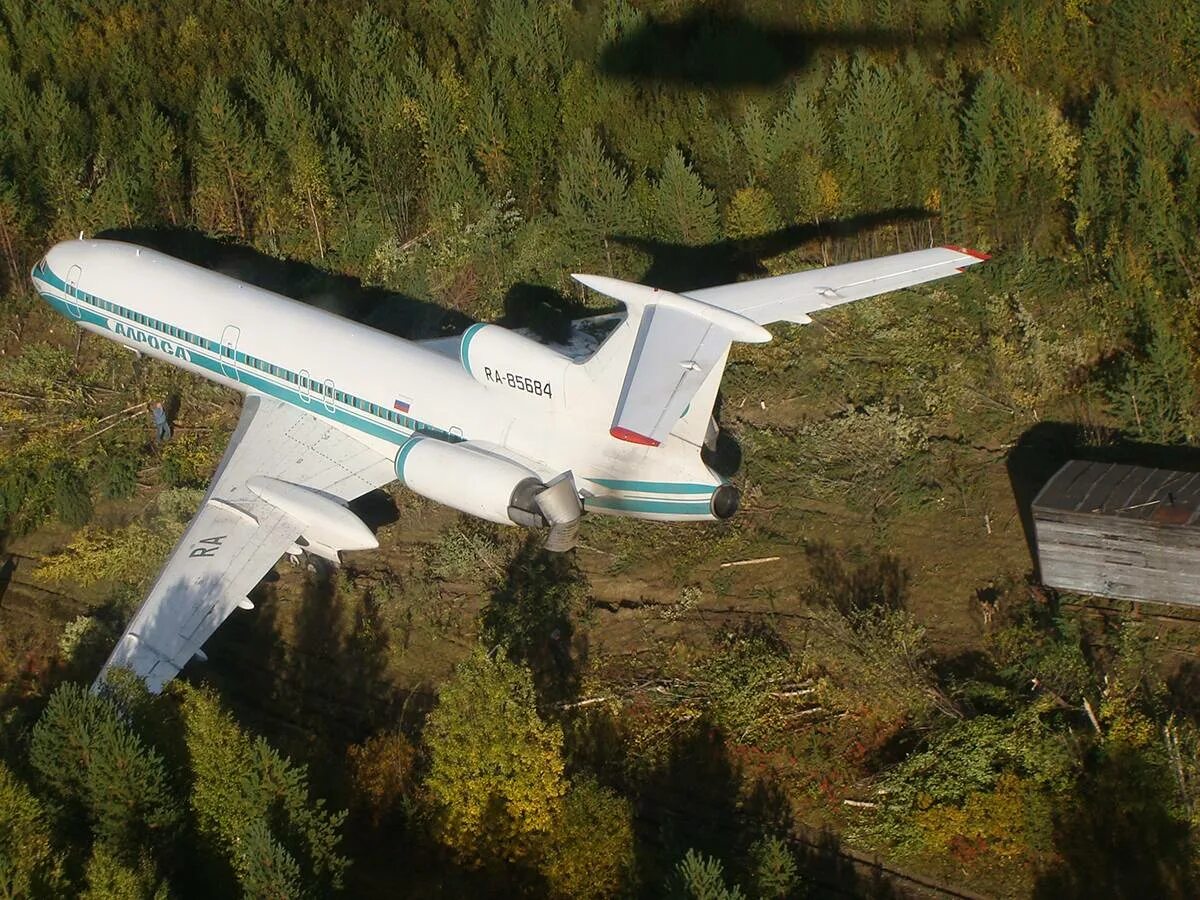 Аварийная посадка ту 154 в ижме. Ту-154м ижма. ту 154 ижма. посадка в ижме ту 154.