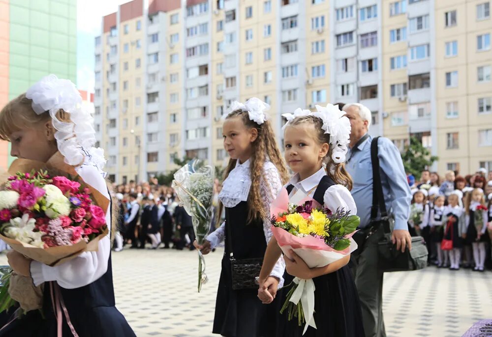 Номера воронежских школ. 101 Школа Воронеж. Школа 92 Шилово Воронеж. 101 Школа Воронеж внутри. Школа 104 Воронеж.