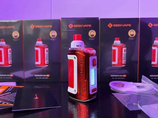 Хиро два цвета. Aegis pod 2 от geek vape. набор geekvape aegis pod 2. хиро 2 лимитированный. аегис хиро лимитированный.
