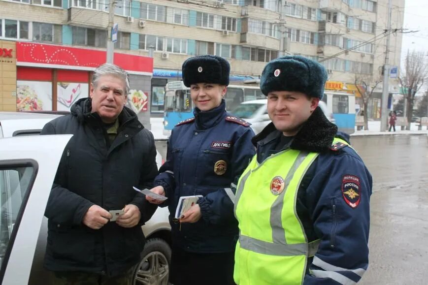 Телефон гаи волгоград. ГАИ Волгоград. ДПС Волгоград. Инспектор ГИБДД Волгоград.