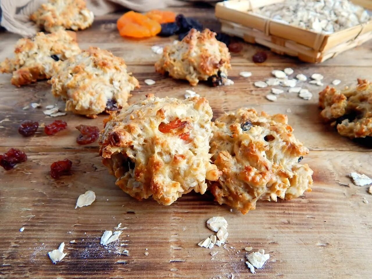 Печенье с грецкими орехами. Овсяное печенье от юлии высоцкой. Рецепты из овсяных хлопьев. Рецепты из овсяных хлопьев. Печенье овсяное домашнее.