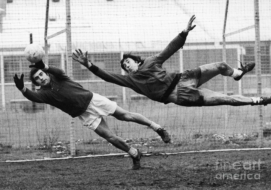 1974 на английском. Гордон бэнкс 1974. года на английском 1974.