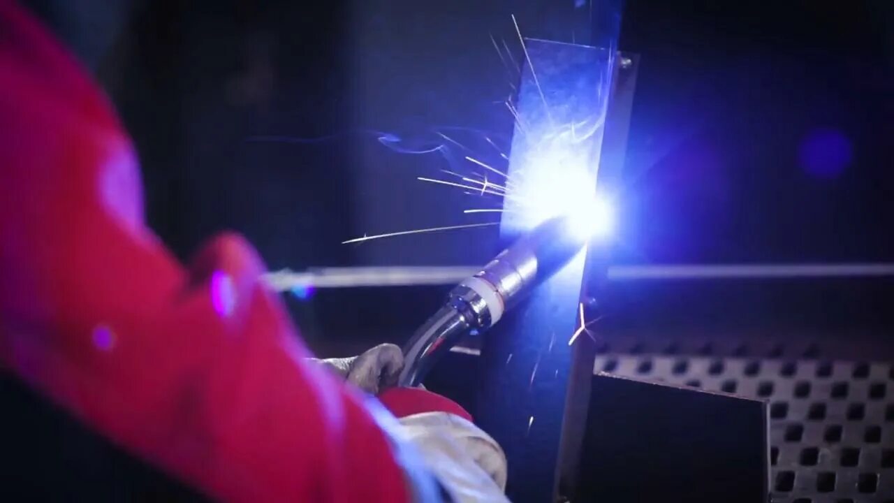 Можно ли варить нержавейку полуавтоматом без газа. Сварка нержавейки полуавтоматом с углекислотой. сварка нержавейки порошковой проволокой. сварка толстой нержавейки полуавтоматом. сварка нержавейки полуавтоматом без газа.