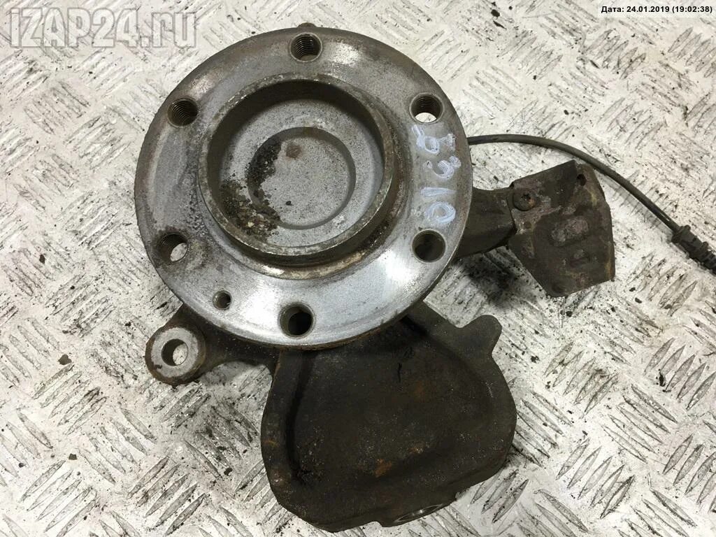 Ступица спринтер 906 передняя. Передняя цапфа мерседес спринтер. Ступица задняя фольксваген lynx. Передняя ступица мерседес спринтер. Сальник задней ступицы спринтер 906.