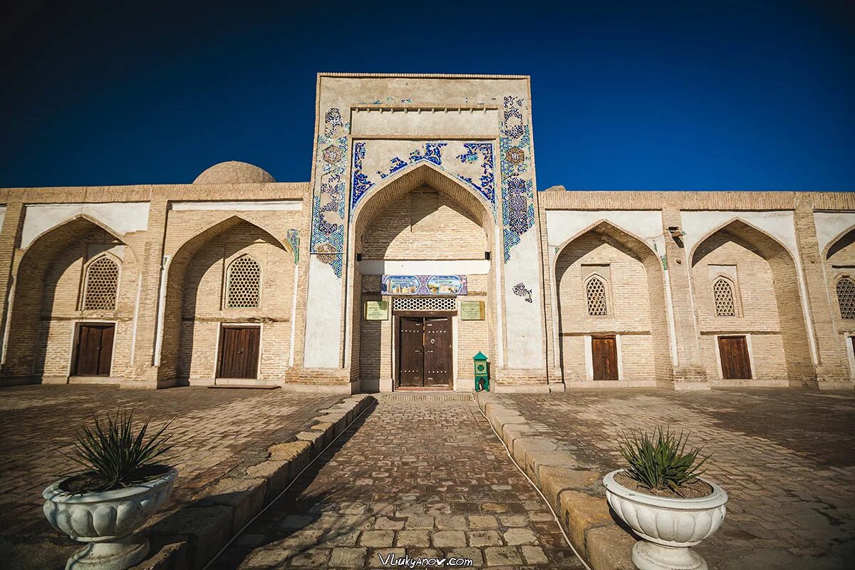 сколько времени в узбекистане в бухаре. узбекистан самарканд нурабад. бухара палас таджикистан. бухарец город. сколько времени в узбекистане в бухаре.