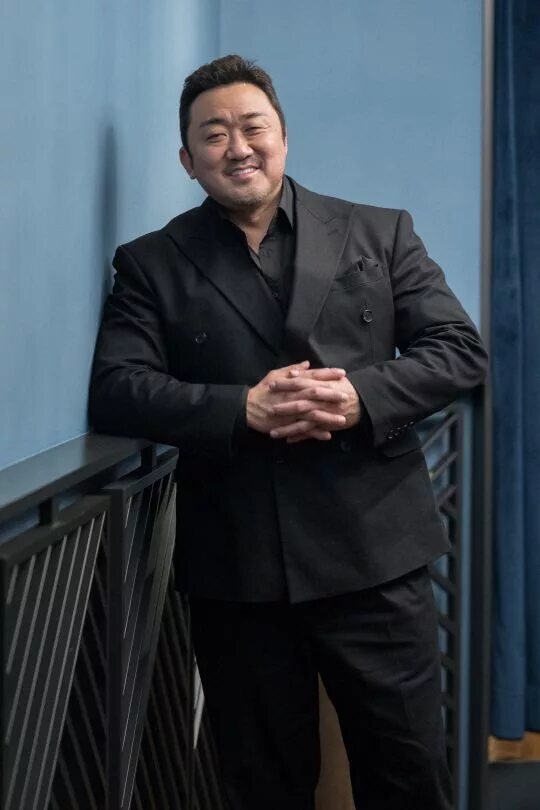 Дон сук. Ma dong seok. Ma dong seok актер. Koreyskiy akter ма дон сок. Дон сук.
