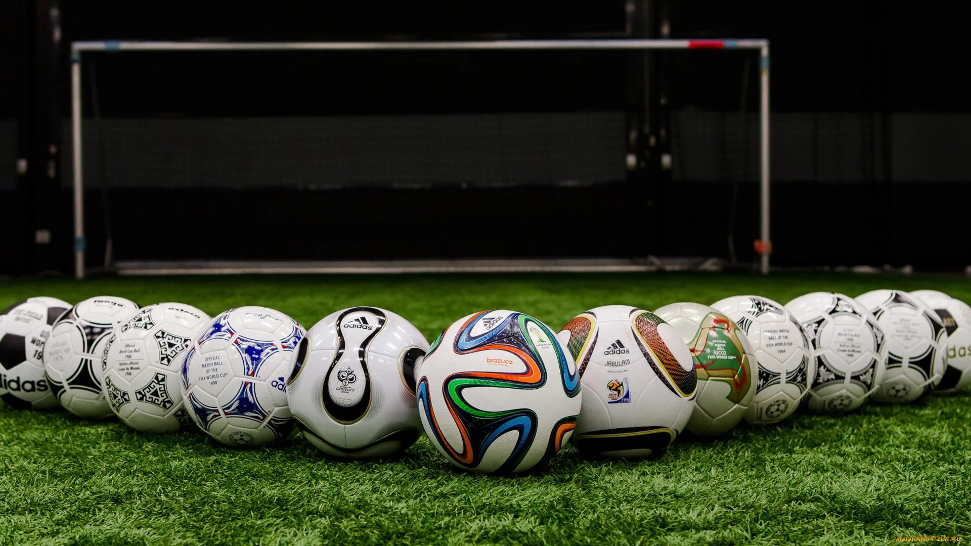 Мячи чм по футболу. Мяч футбольный world cup. world cup 2014 футбол мяч. самые крутые футбольные мячи.