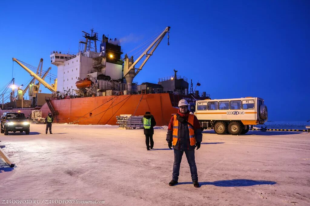 Сабетта москва сегодня. Морской порт сабетта. сабетта ямал. сабетта салман. сабетта стройка.