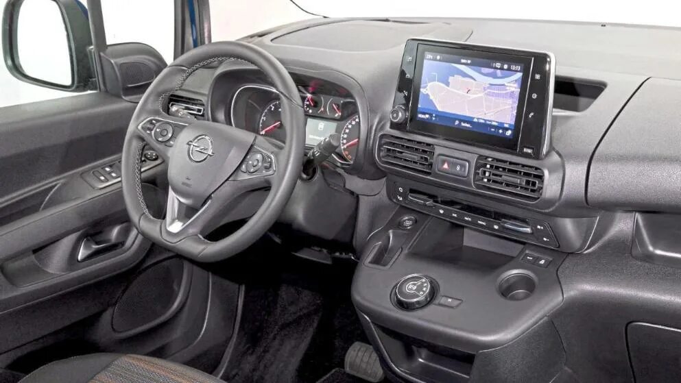 Опель комбо лайф 2021. Опель комбо лайф 2021 CARPLAY. Opel Combo Life 2020. Opel Combo 2020 салон.