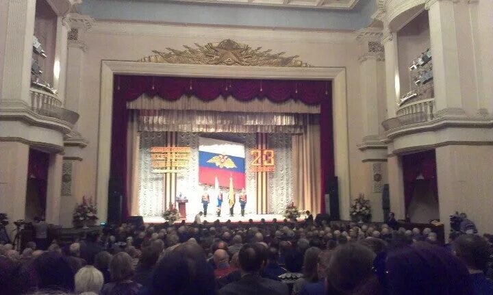 Схема дома офицеров ростов на дону. Дом офицеров Ростов на Дону зал. Дом офицеров Буденновский 34. Концертный зал дом офицеров Ростов на Дону. Дом офицеров Ростов Буденновский зал