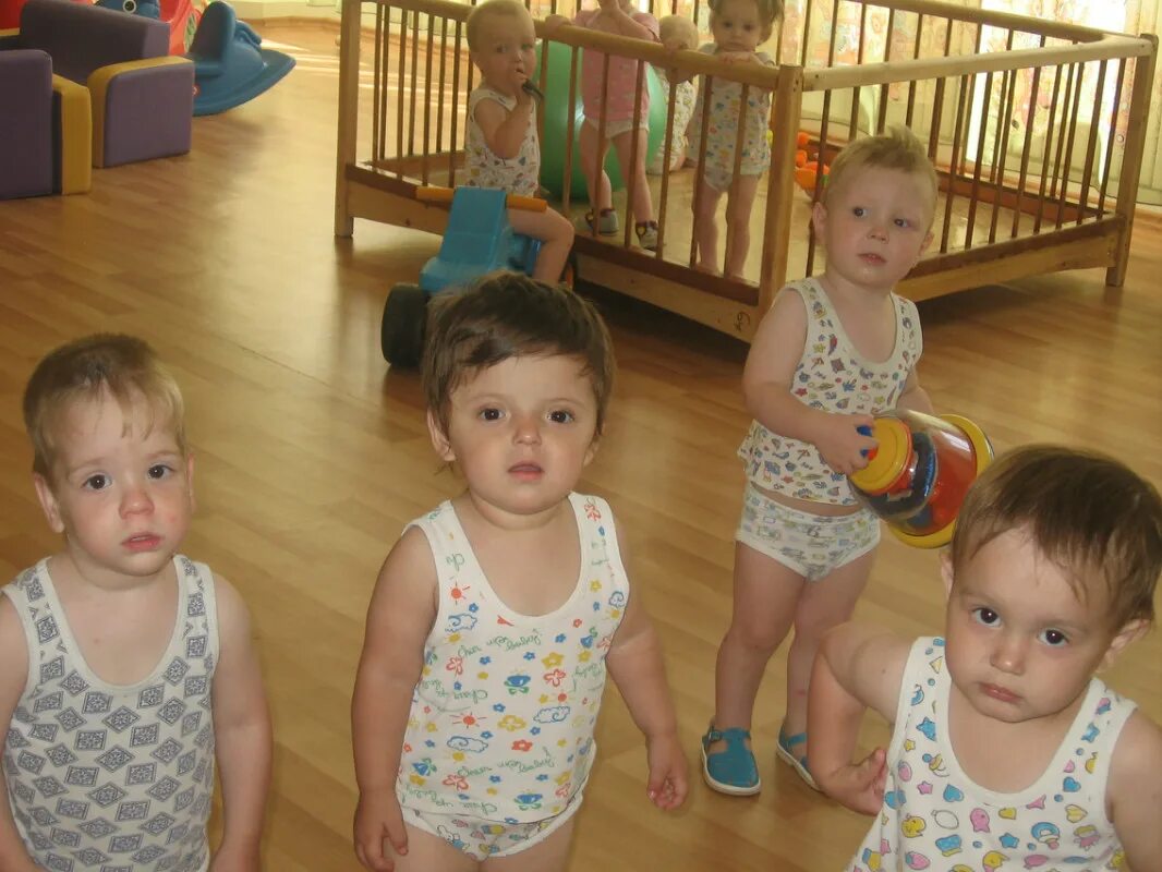 дом малютки на невельского в новосибирске. усыновление детей база данных. сироты донбасса на усыновление база данных. детский дом усыновить ребенка. отказные дети.