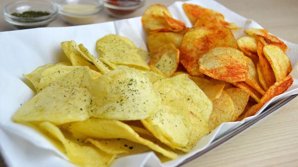 Чипсы качество. Потато чипс. Чипсы Потато чипс. Chips чипсы картофельные.