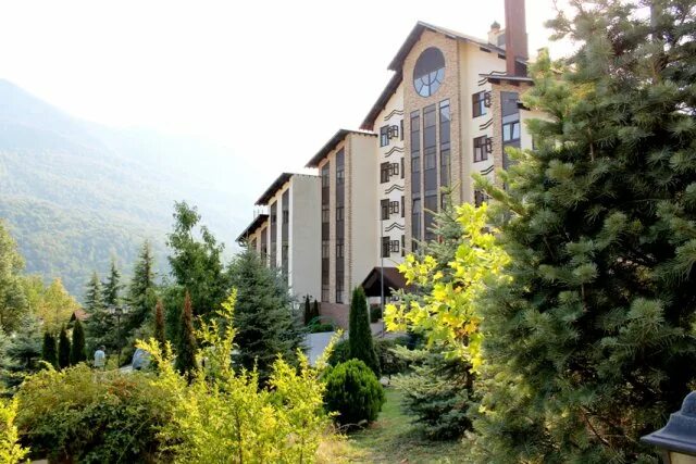 Красная поляна беларусь комплекс. Комплекс отдыха "беларусь" belarus resort. Комплекс отдыха беларусь в красной поляне. Беларусь комплекс отдыха красная поляна. Беларусь калиновая 18.
