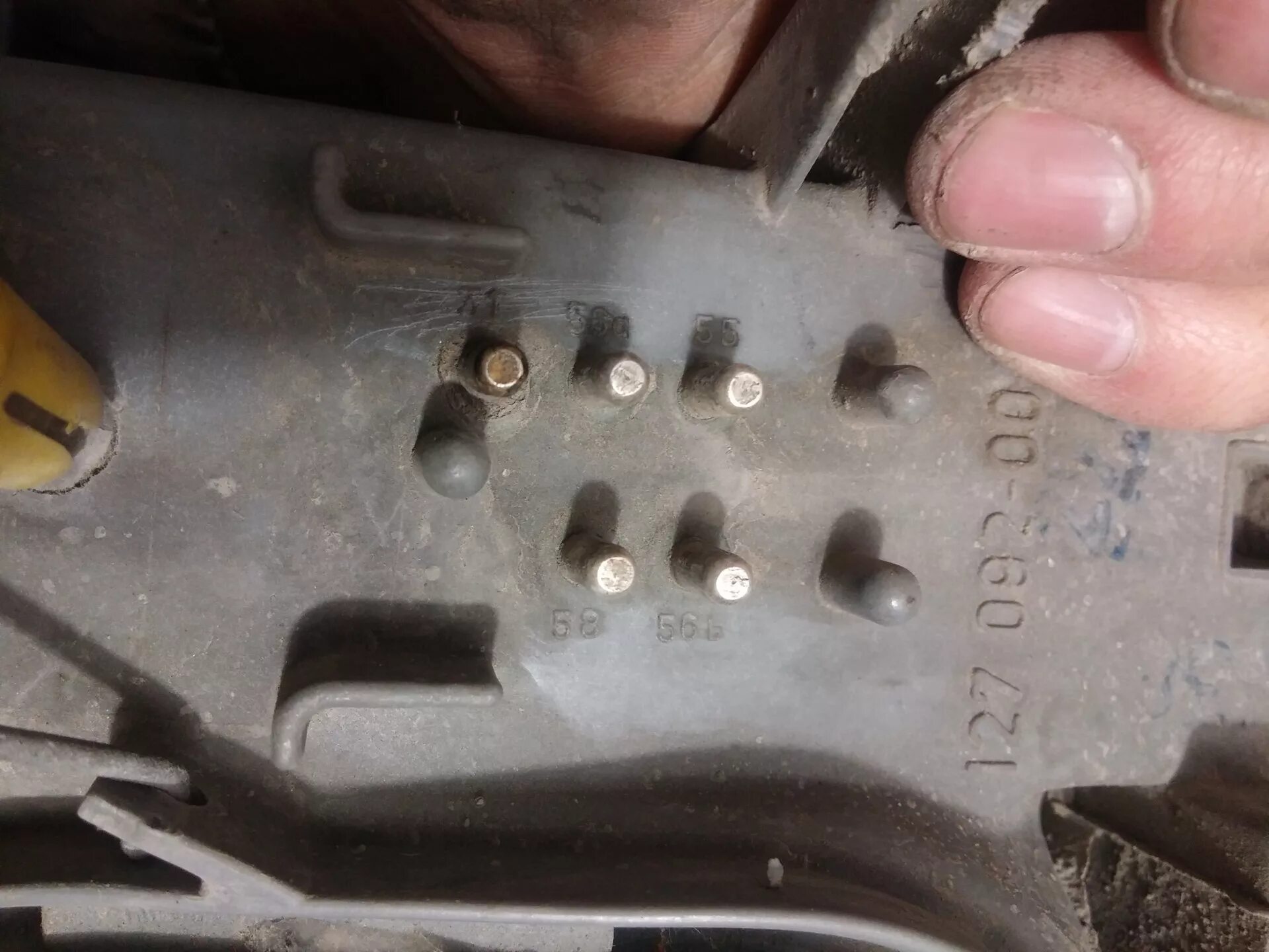 Конденсатор к магнето м124б3. Р/к магнето м124б3 пд-10. Контакты 124. Проводка подушек безопасности mercedes w210. Контакты 124.