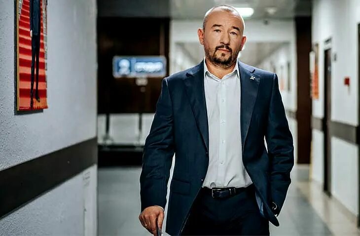 Шейнин ведущий программы. Информационный канал ведущий.