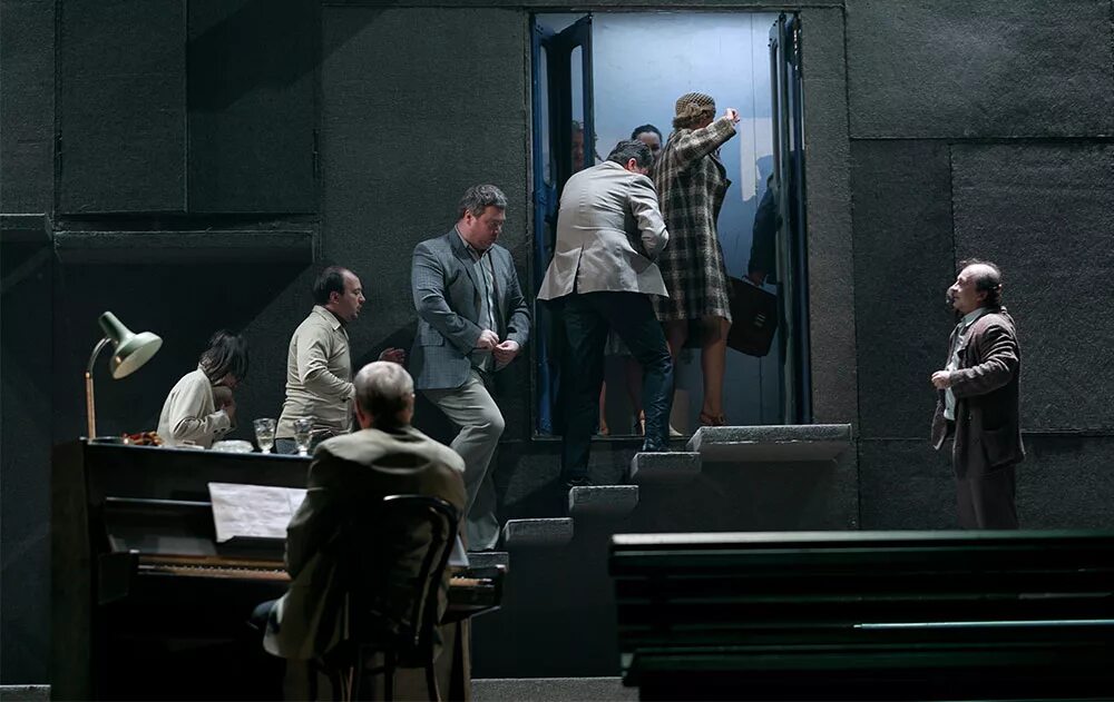 Графоман спектакль театр комиссаржевской. Графоманы фильм. Графоман спектакль спб. Безымянная звезда театр комиссаржевской. Спектакль графоман в театре комиссаржевской.