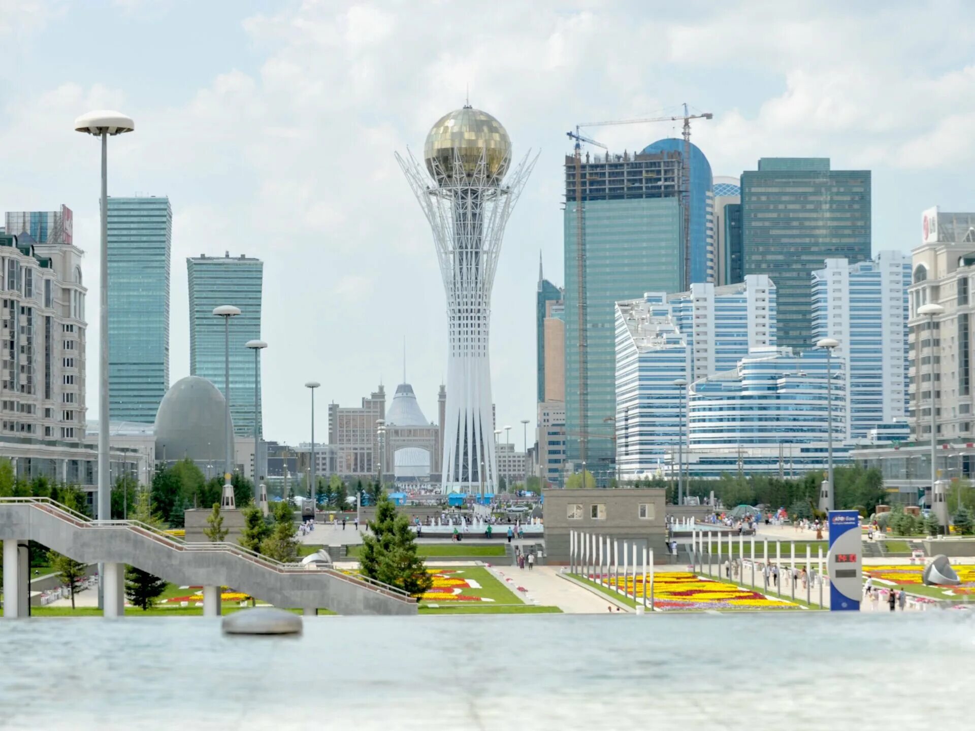 Столица сменить. Казахстан столица 2025. байтерек нур-султан (астана). столица казахстана в 2025 году. астана переименовали.