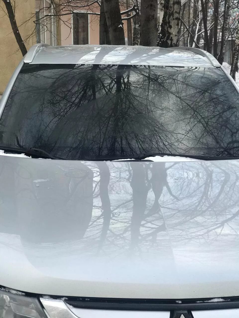Крыша mitsubishi outlander. Mitsubishi outlander 3 ржавчина. ржавеет крыша аутлендер 3. outlander 3 крыша. коррозия аутлендер 3.