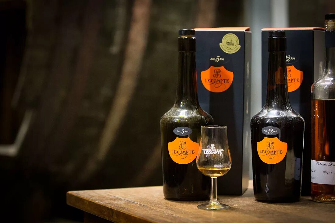 Кальвадос дю пэр лэз vsop. Calvados. Fine calvados алкоголь. 0,7 пэр маглуар пэи д'ож v. 7 л.