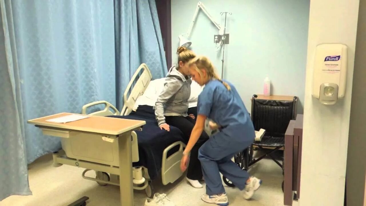 Как поднять лежачего
