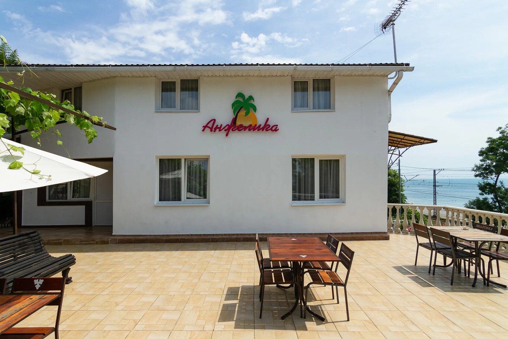 Сочи лоо гостевой дом ул. Лоо азовская 17. Гостевой дом альбатрос. Улица декабристов 131 лоо. Лоо декабристов 131.