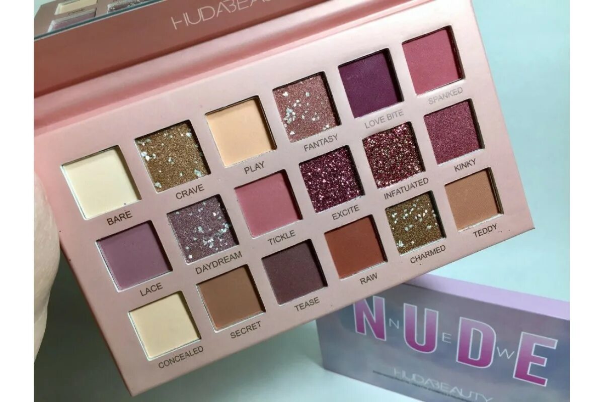 Палетка худа бьюти. Худа бьюти палетка. палетка теней huda beauty. hydra beauty палетка теней. warda beauty палетка теней.