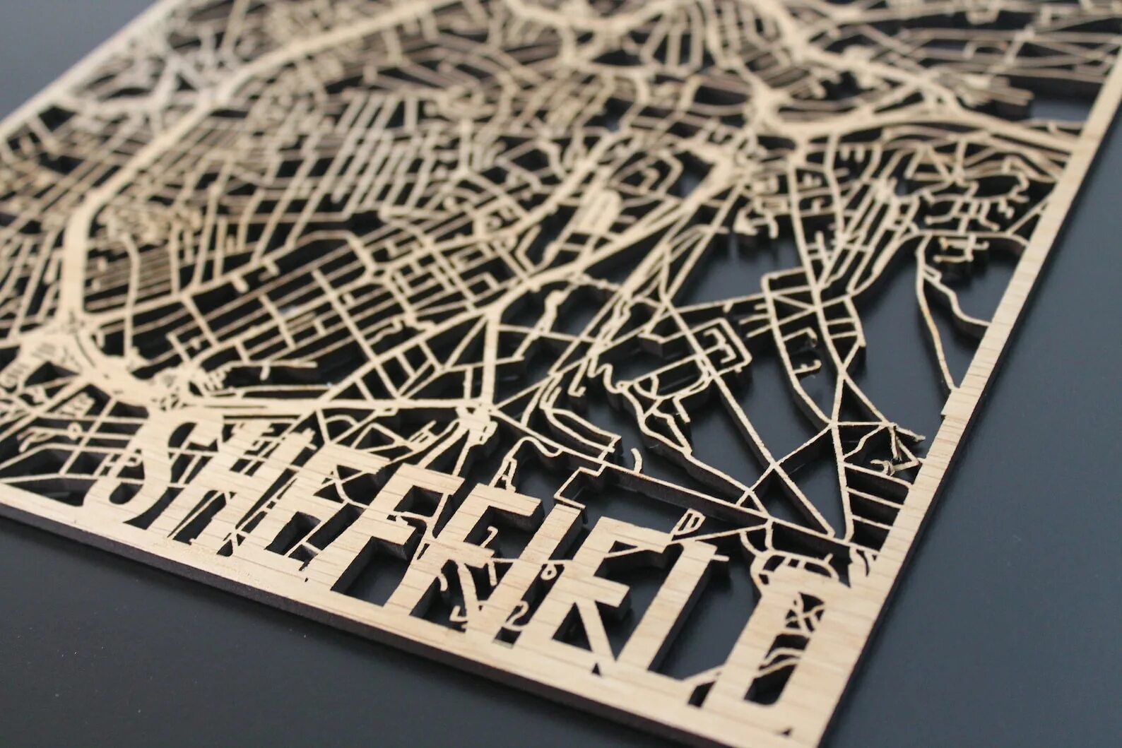 Laser maps. Lasercut 6.1. lasercut город. lasercut цифры. христианство lasercut.