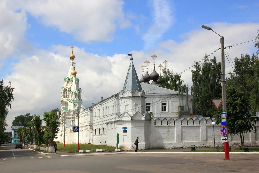 Казанская муром. Казанская надвратная Церковь Троицкого монастыря Муром. Муром площадь. Муром, пл. крестьянина. Площадь крестьянина, 2 Муром.