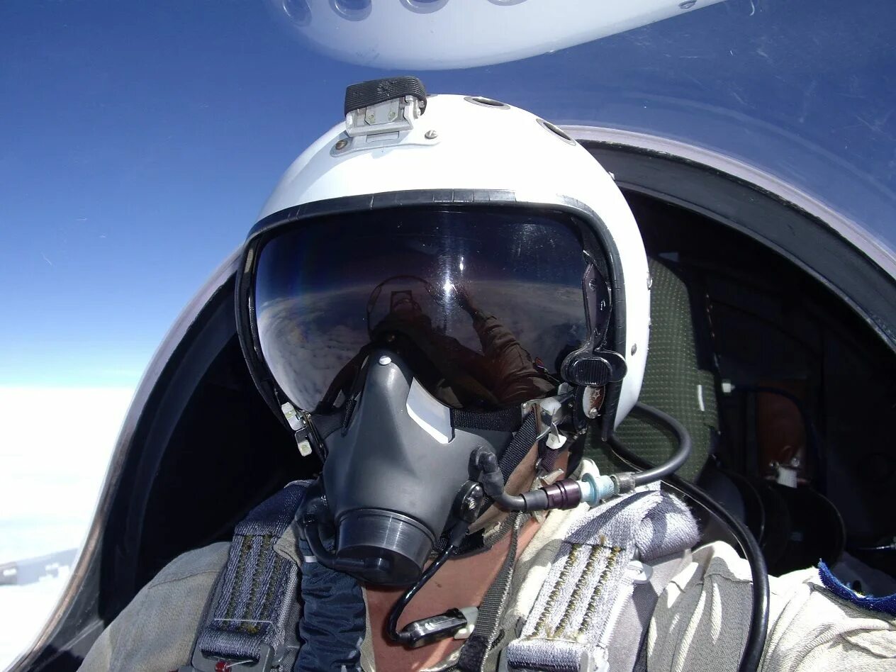 Передний пилот. Шлем пилота су-57. шлем пилота су-34. шлем пилота су 24. шлем пилота вкс рф.