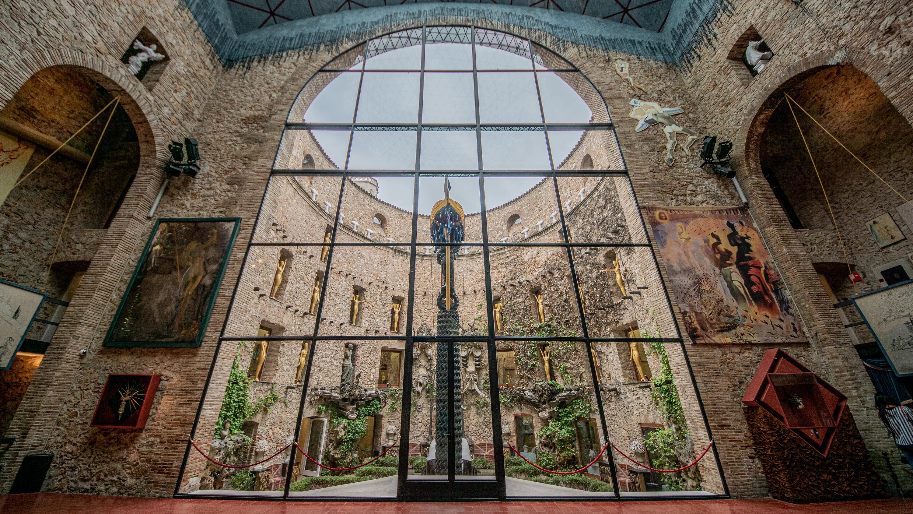 театр-музей сальвадора дали в фигерасе. музей сальвадора дали в испании. театр-музей дали фигерас. где находится данный музей. александр сергеевич пушкин музей.