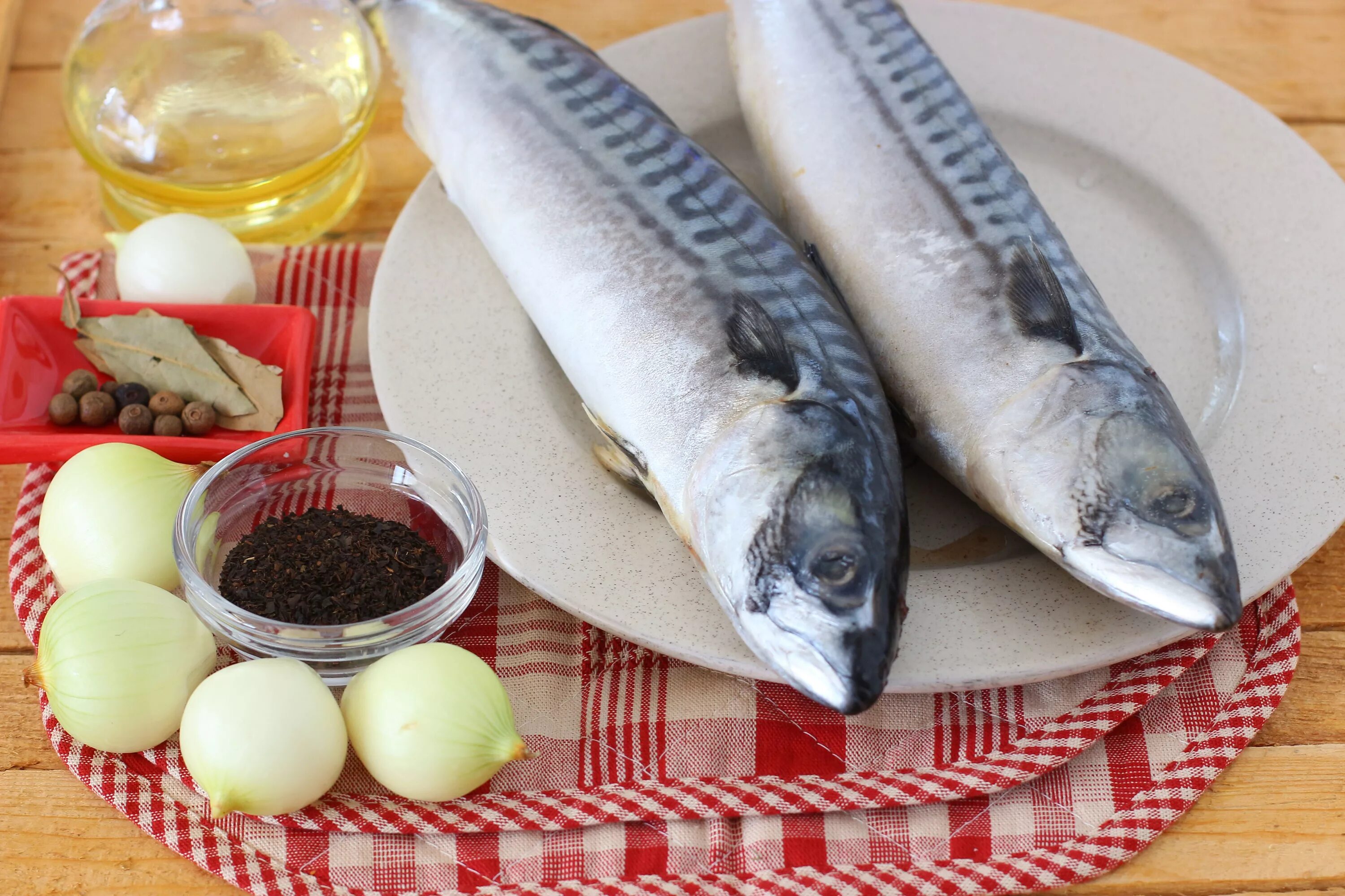 Макрель пряного посола. Скумбрия пряного посола в банке. Crev,hbzскумбри прного посола. Пряная скумбрия.