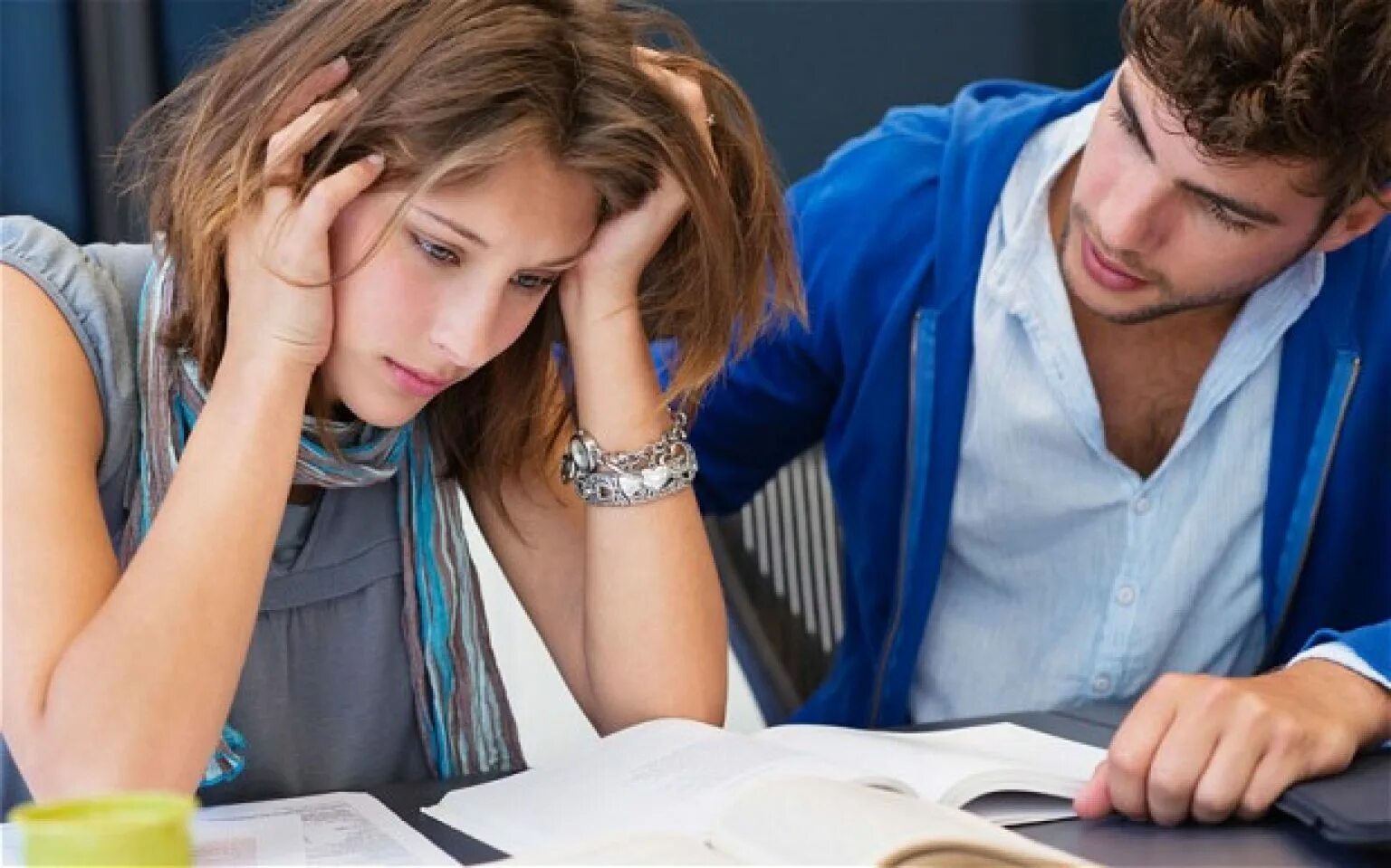 Проблемы студентов. Проблемы студенчества. Anxious student. Worrying student.