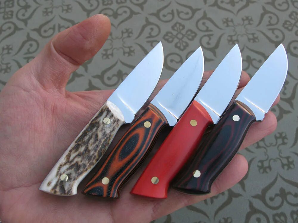 Мастерская ножи купить. Ножи Алексея Федотова. Нож мастерской Алексея Федотова. Шейные ножи Федотова.
