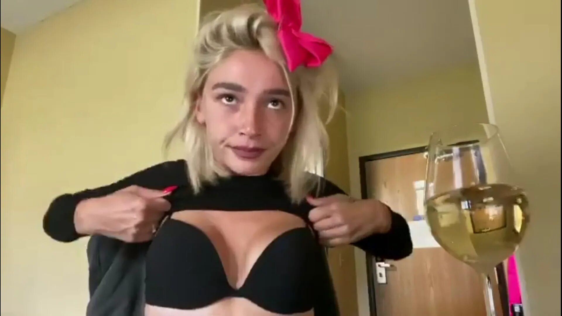 Настя ивлеева слив. Ивлева дипфейк. Настя ивлеева. Настя ивлеева слив. Ивлева дипфейк.